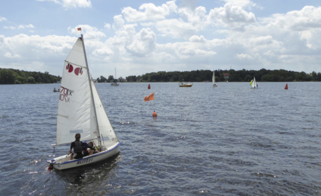 ein Boot des Yachtclub Müggelsee beim Preis von Lindwerder