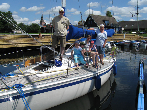 In der Hanse 291 ist Platz für die ganze Familie beim Ostsee-Törn.